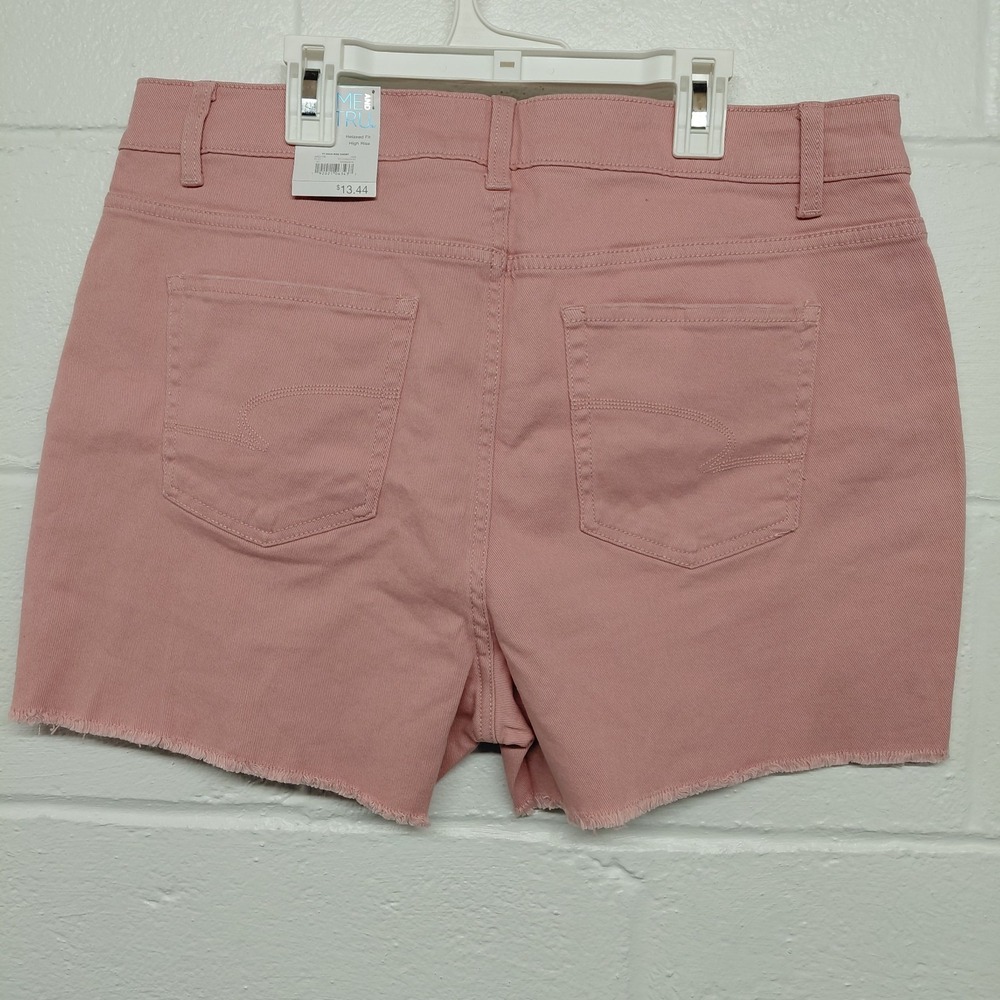 Time & Tru Women 16 Pink Distress High Rise Button Fly Denim Shorts Raw Hem NEW - Picture 2 of 11